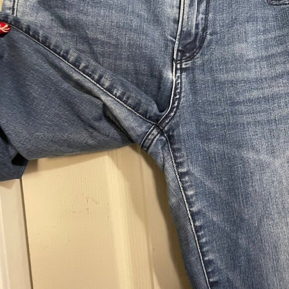 Calvin Klein Womens Medium Wash Stretch Mid Rise Straight Leg Jeans Size 4 - Picture 7 of 9